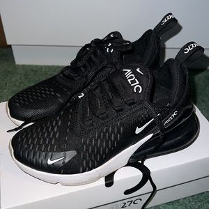 Size 5 women’s air max 270